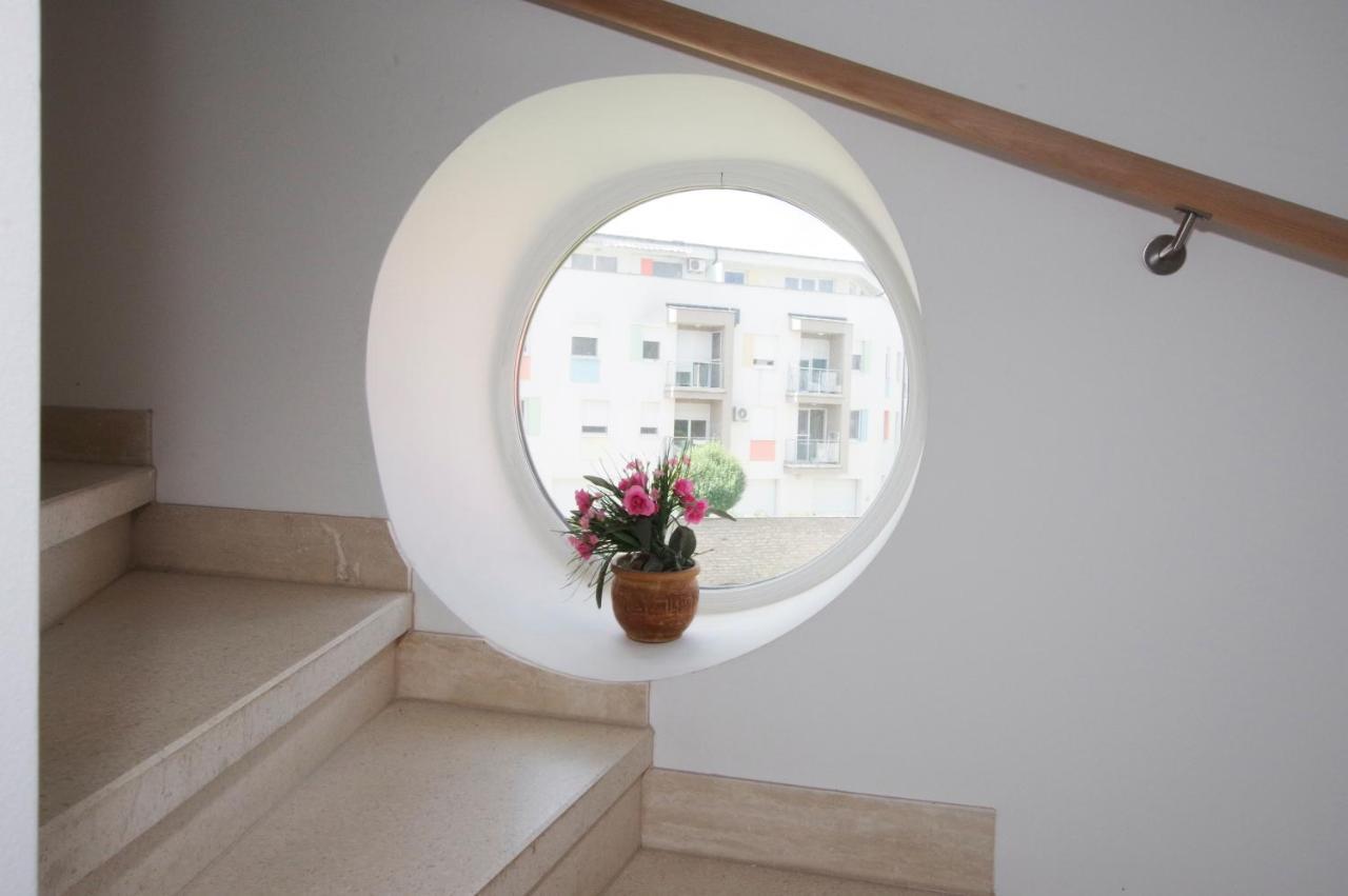 Fehér Hajó Panzió és Vendéglő Győr Exterior foto