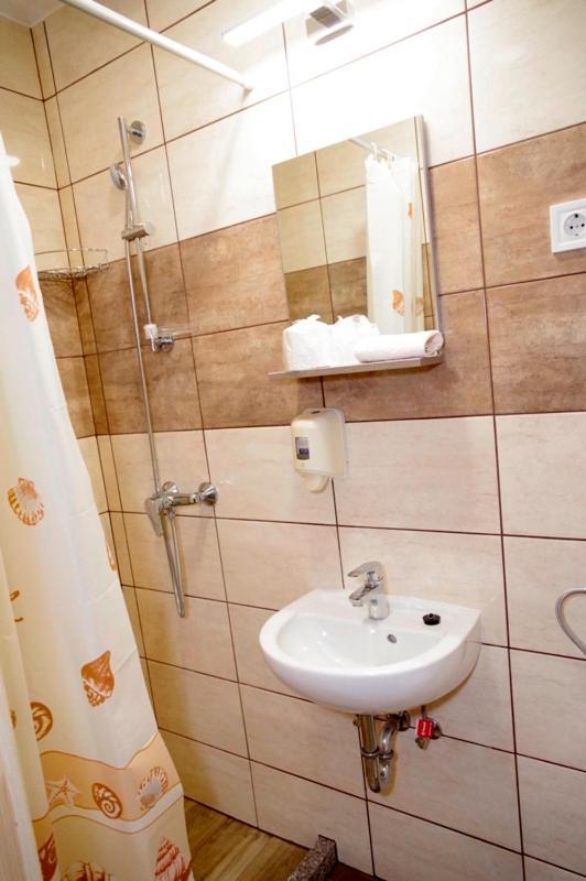 Fehér Hajó Panzió és Vendéglő Győr Exterior foto