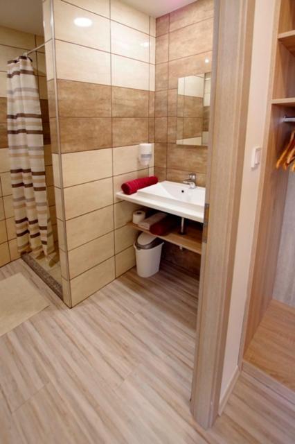 Fehér Hajó Panzió és Vendéglő Győr Exterior foto