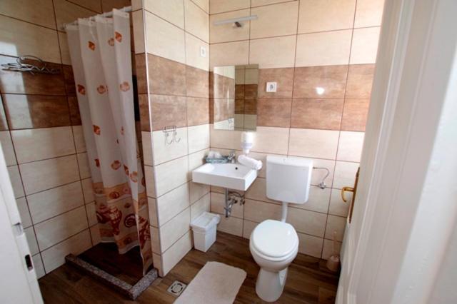 Fehér Hajó Panzió és Vendéglő Győr Exterior foto