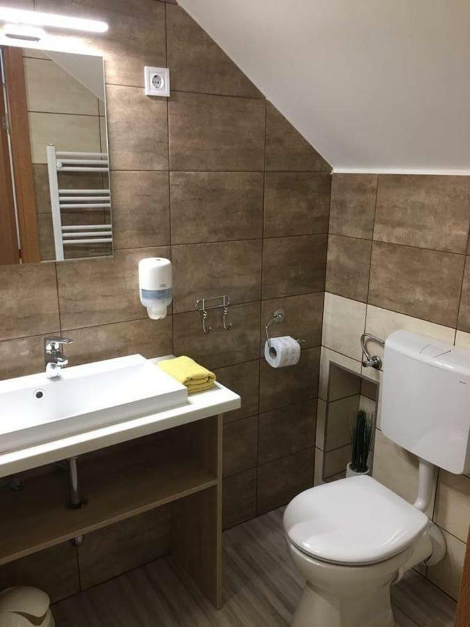 Fehér Hajó Panzió és Vendéglő Győr Exterior foto